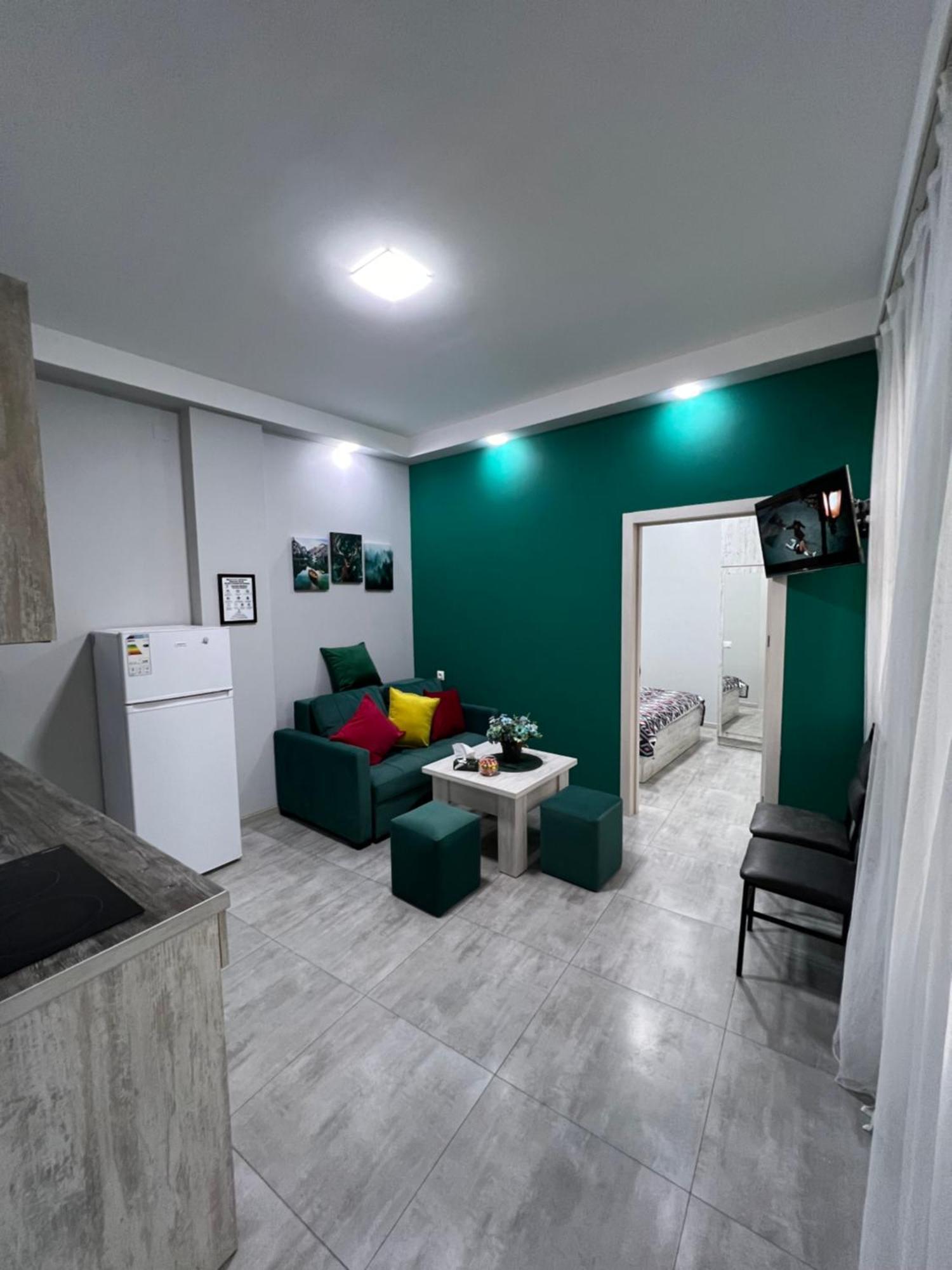 Cosy Apartment With Good Location Self Check In エレバン エクステリア 写真